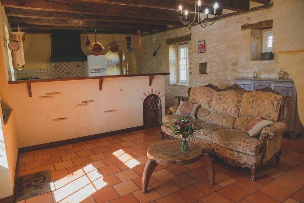 La Ferme De Bousserand Pontours Exterior photo